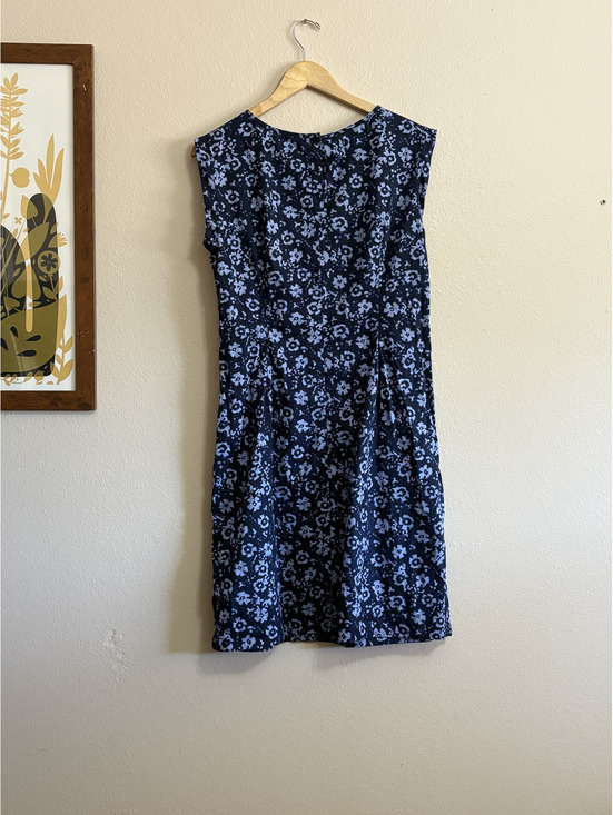 Dresses & Skirts - Blue Floral Sleeveless Day Dress Short Size 10-12 Medium